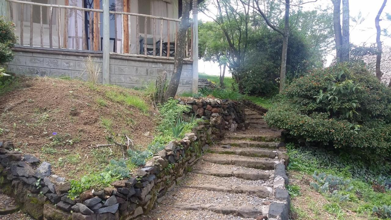 ナクル Maili Saba Campヴィラ エクステリア 写真