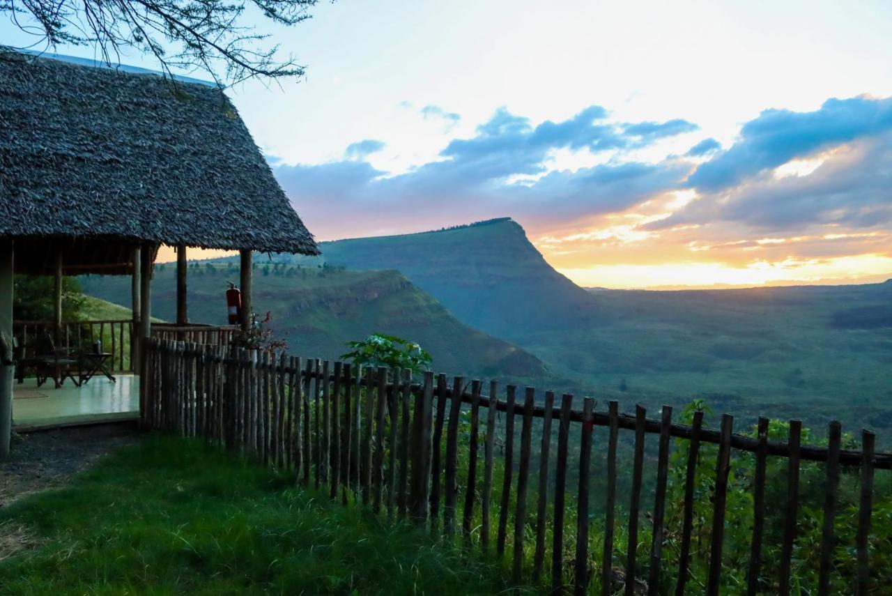 ナクル Maili Saba Campヴィラ エクステリア 写真